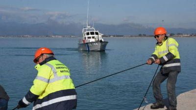 Σκάφος του Λιμενικού στο Ναύπλιο