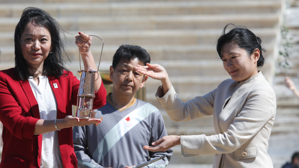 Παράδοση της Ολυμπιακής Φλόγας στην Ιαπωνία