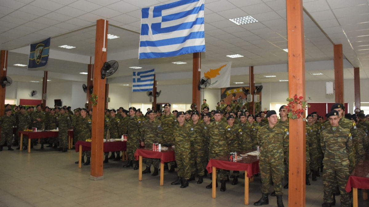 Στρατιώτες της ΕΛΔΥΚ