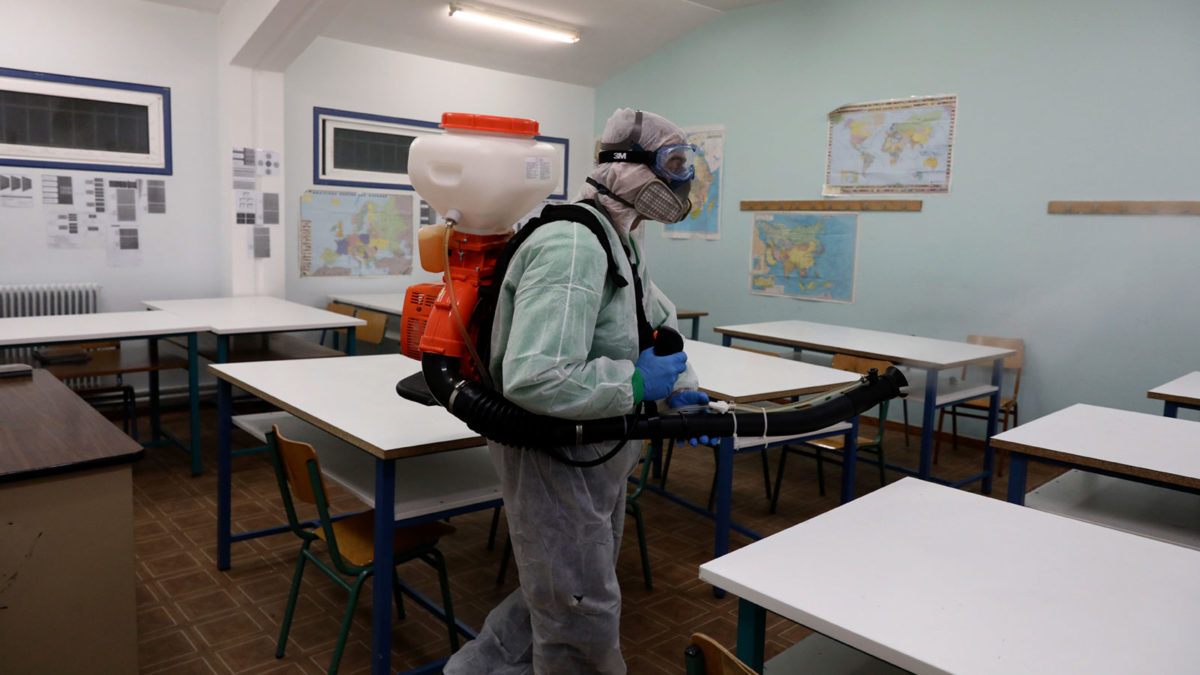 Απολύμανση σε σχολεία