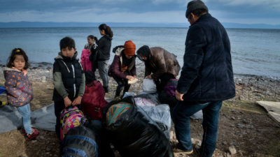Αφγανοί μετανάστες σε παραλία της Λέσβου Μάρτης 2020