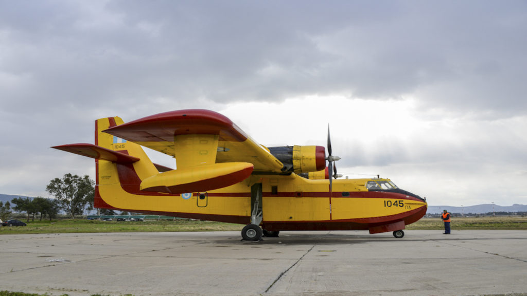 CL-215