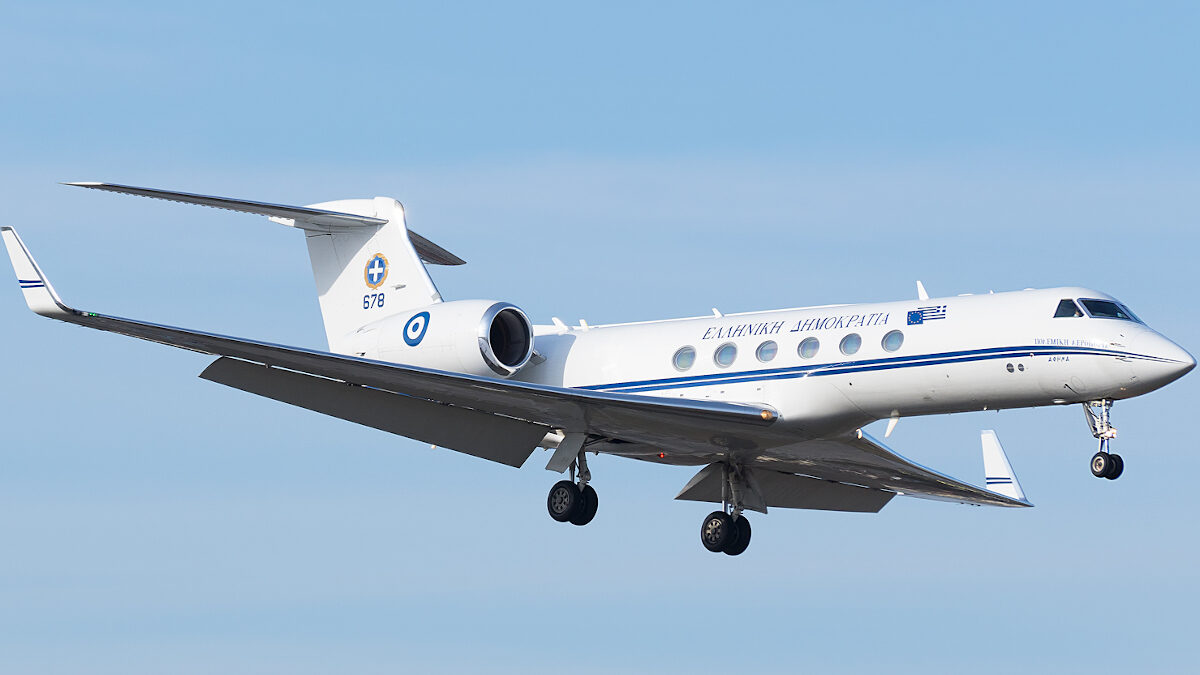 Πολεμική Αεροπορία - Αεροπλάνο GV-678