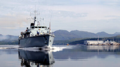 Πλοίο του Βρετανικού Πολεμικού Ναυτικού- HMS Brocklesby (M33)