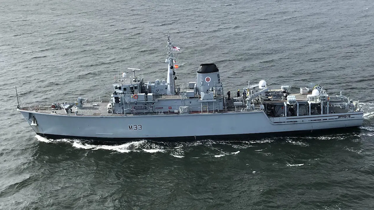 Πλοίο του Βρετανικού Πολεμικού Ναυτικού- HMS Brocklesby (M33)