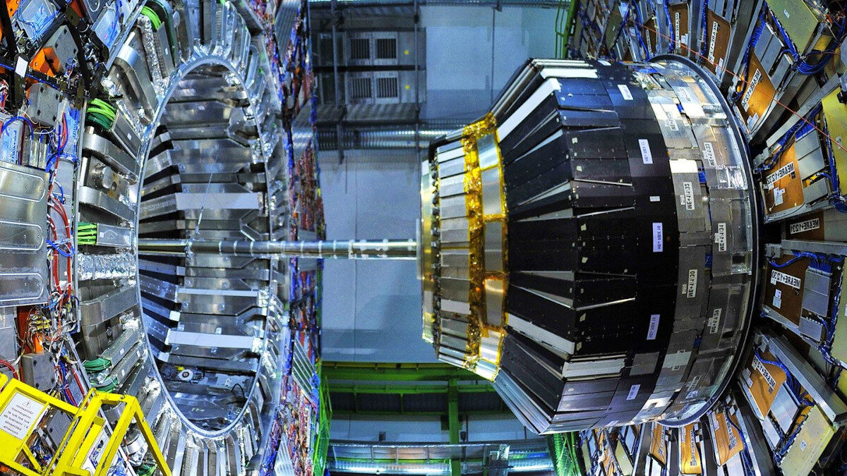 Ο επιταχυντής αδρονίων LHC- CERN