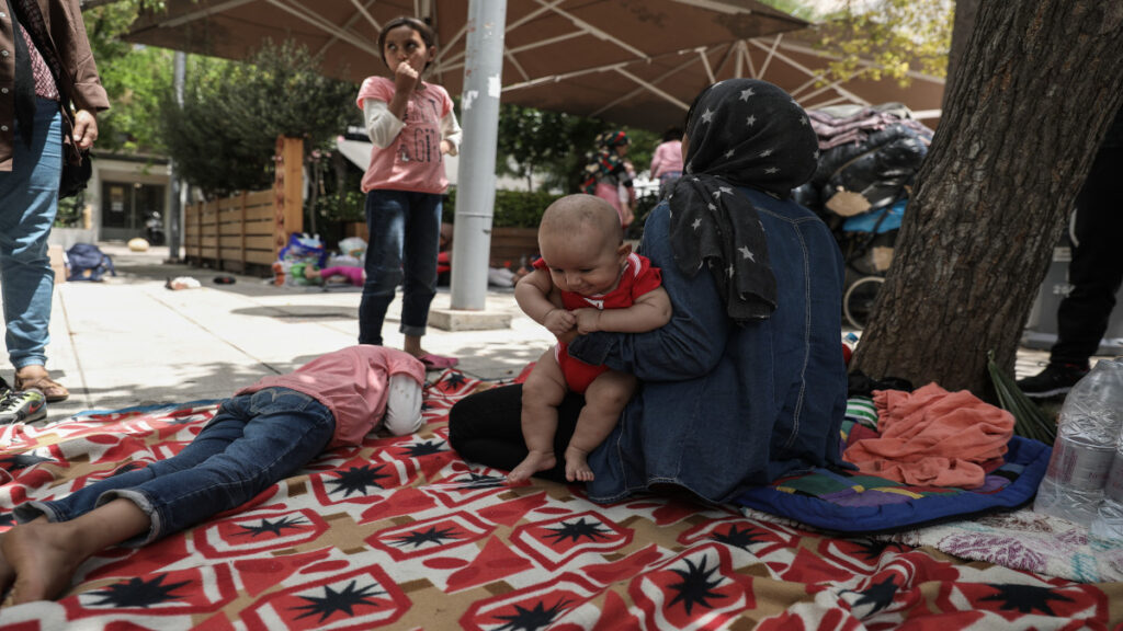 Πρόσφυγες από τη Μόρια στην Πλατεία Βικτωρίας