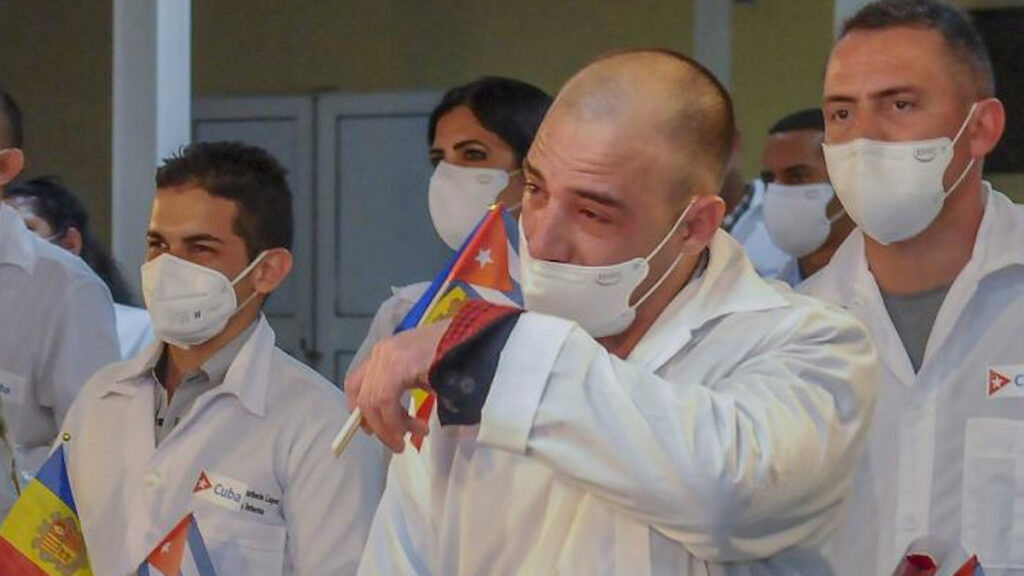 Γιατροί από την Κούβα φτάνουν στην Ανδόρα για να βοηθήσουν στην καταπολέμηση του κορονοϊού