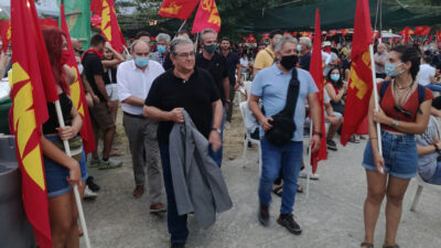 Δημήτρης Κουτσούμπας φεύγει απο 29ο Αντιιμπεριαλιστικό διήμερο στο Στόμιο Λάρισας