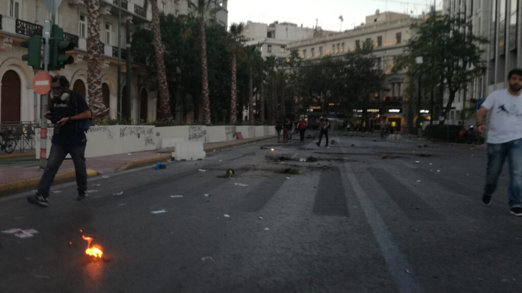 Επεισόδια από κουκουλοφόρους και ΜΑΤ 9/7/2020
