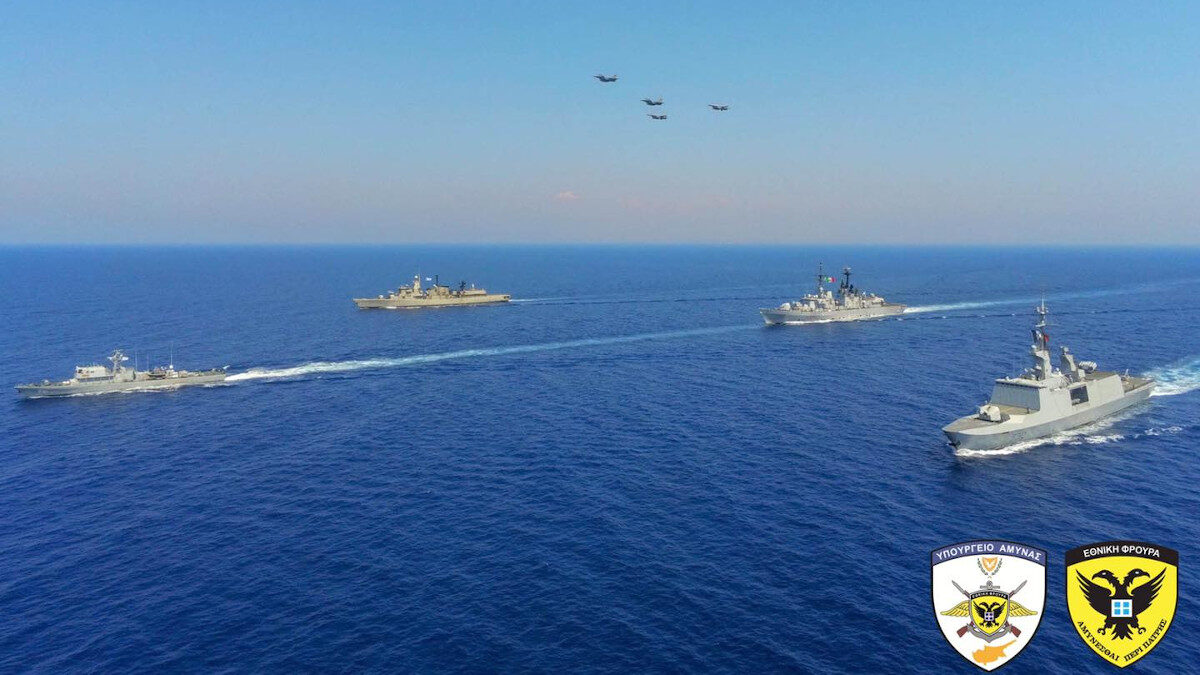 Αεροναυτική άσκηση «EUNOMIA» στην Κύπρο με τη συμμετοχή Κύπρου, Γαλλίας, Ιταλίας κι Ελλάδας 27/8/2020 - Επικεφαλής σχηματισμού ΠΑΘ Ιωαννίδης / Πηγή: Υπουργείου Άμυνας Κύπρου