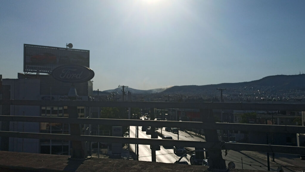 Πυρκαγιά σε θαμνώδη έκταση στη Νίκαια 11/8/2020