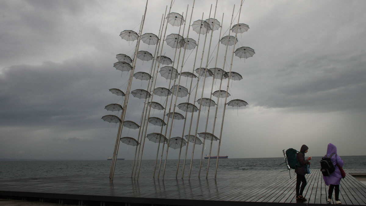 Καλοκαιρινή βροχή στη Θεσσαλονίκη