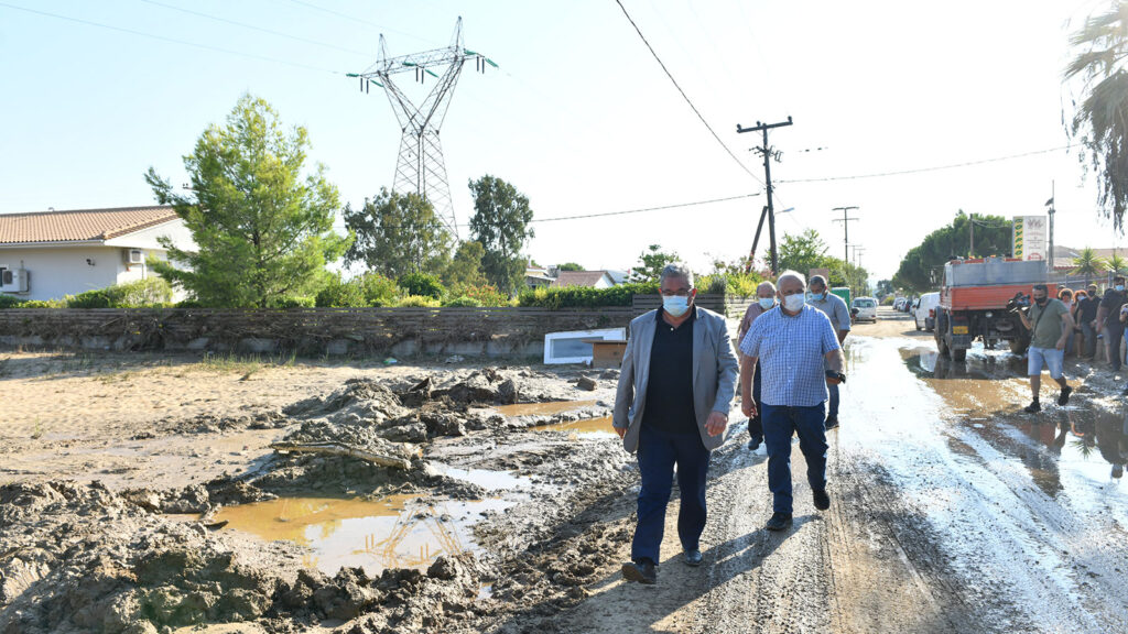 Στις περιοχές της Εύβοιας που βρέθηκαν στο στόχαστρο της καταστροφικής πλημμύρας τα ξημερώματα της Κυριακής 9/8/2020, επισκέφτηκε ο ΓΓ της ΚΕ του ΚΚΕ, Δημήτρης Κουτσούμπας 12/8/2020