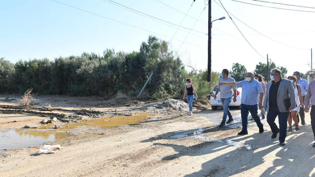 Στις περιοχές της Εύβοιας που βρέθηκαν στο στόχαστρο της καταστροφικής πλημμύρας τα ξημερώματα της Κυριακής 9/8/2020, επισκέφτηκε ο ΓΓ της ΚΕ του ΚΚΕ, Δημήτρης Κουτσούμπας 12/8/2020