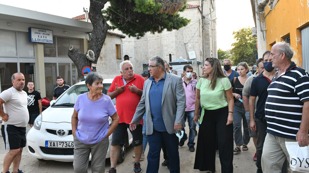 Στις περιοχές της Εύβοιας που βρέθηκαν στο στόχαστρο της καταστροφικής πλημμύρας τα ξημερώματα της Κυριακής 9/8/2020, επισκέφτηκε ο ΓΓ της ΚΕ του ΚΚΕ, Δημήτρης Κουτσούμπας 12/8/2020