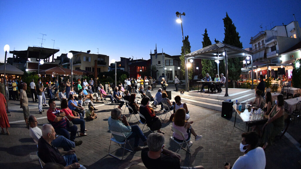 Στις περιοχές της Εύβοιας που βρέθηκαν στο στόχαστρο της καταστροφικής πλημμύρας τα ξημερώματα της Κυριακής 9/8/2020, επισκέφτηκε ο ΓΓ της ΚΕ του ΚΚΕ, Δημήτρης Κουτσούμπας 12/8/2020