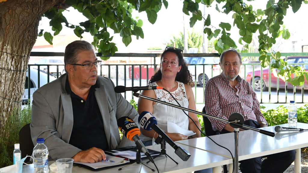 Στις περιοχές της Εύβοιας που βρέθηκαν στο στόχαστρο της καταστροφικής πλημμύρας τα ξημερώματα της Κυριακής 9/8/2020, επισκέφτηκε ο ΓΓ της ΚΕ του ΚΚΕ, Δημήτρης Κουτσούμπας 12/8/2020