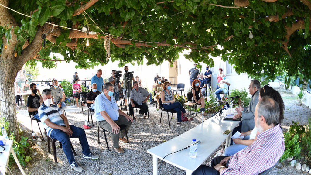 Στις περιοχές της Εύβοιας που βρέθηκαν στο στόχαστρο της καταστροφικής πλημμύρας τα ξημερώματα της Κυριακής 9/8/2020, επισκέφτηκε ο ΓΓ της ΚΕ του ΚΚΕ, Δημήτρης Κουτσούμπας 12/8/2020