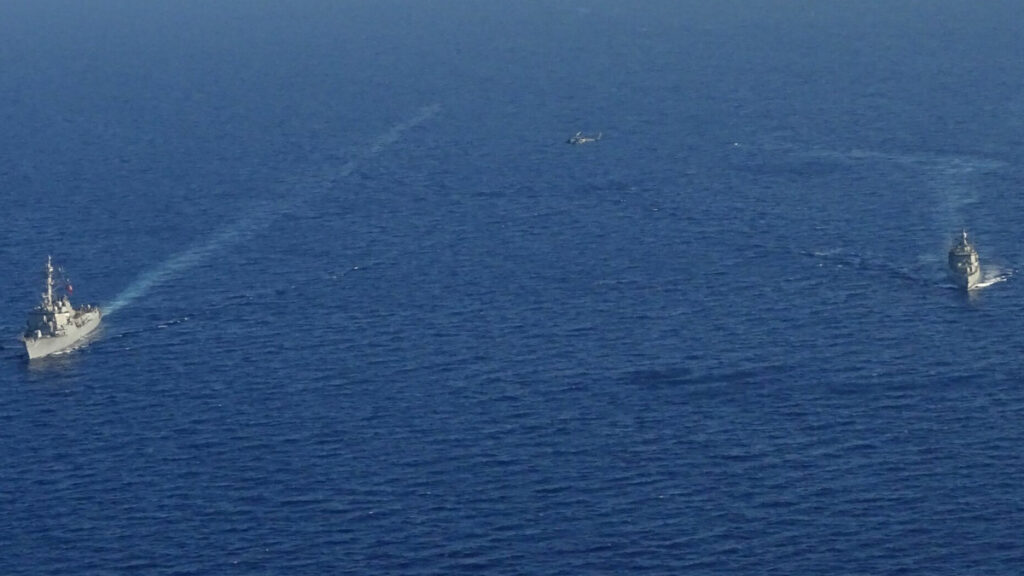 Συνεκπαίδευση μονάδων του Πολεμικού Ναυτικού και της Πολεμικής Αεροπορίας με το αμερικανικό Αντιτορπιλικό USS WINSTON S. CHURCHILL - 24/8/2020 / Πηγή : Πολεμικό Ναυτικό