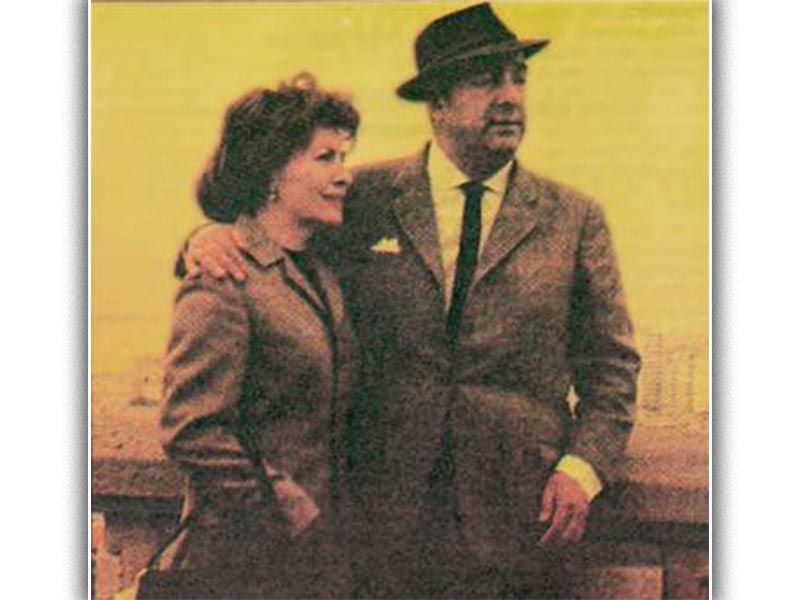 Ο ποιητής με τη γυναίκα του Ματίλντε Ουρούτια, το 1965, στην Ουγγαρία