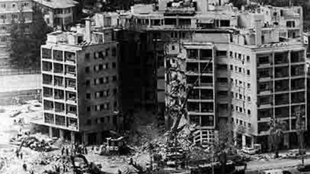 Η αμερικανική πρεσβεία στη Βηρυτό μετά την έκρηξη
