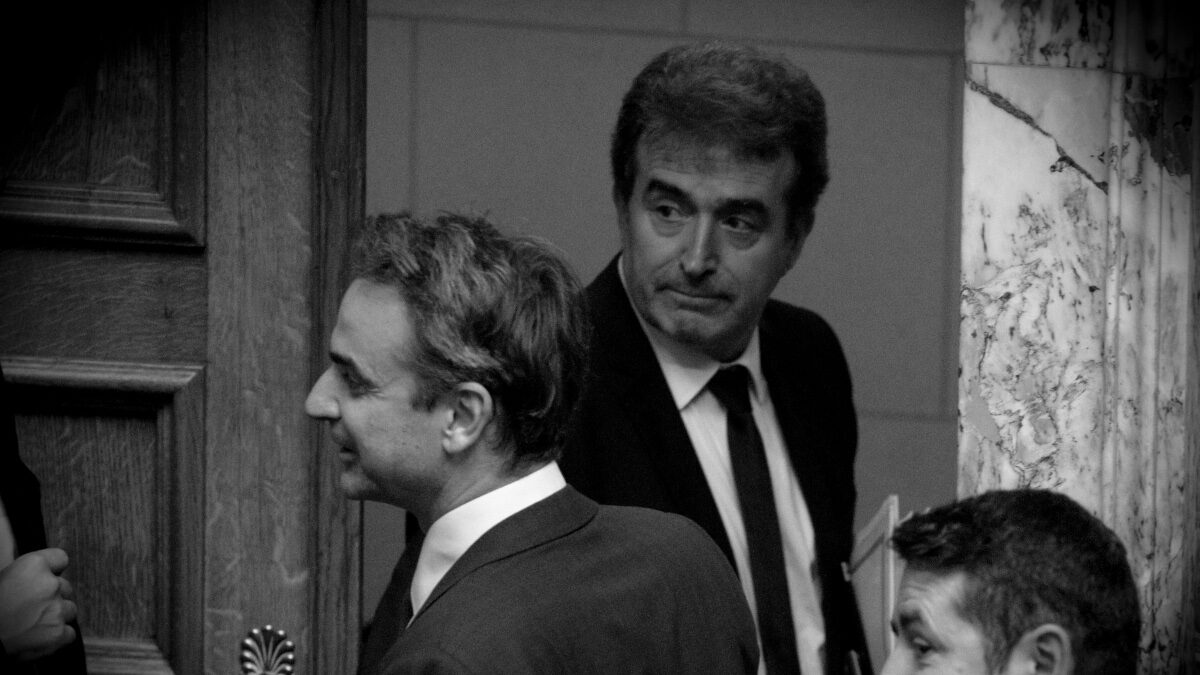 Κ. Μητσοτάκης και Μ. Χρυσοχοΐδης στη συζήτηση στη Βουλή του νόμου για τον περιορισμό των διαδηλώσεων