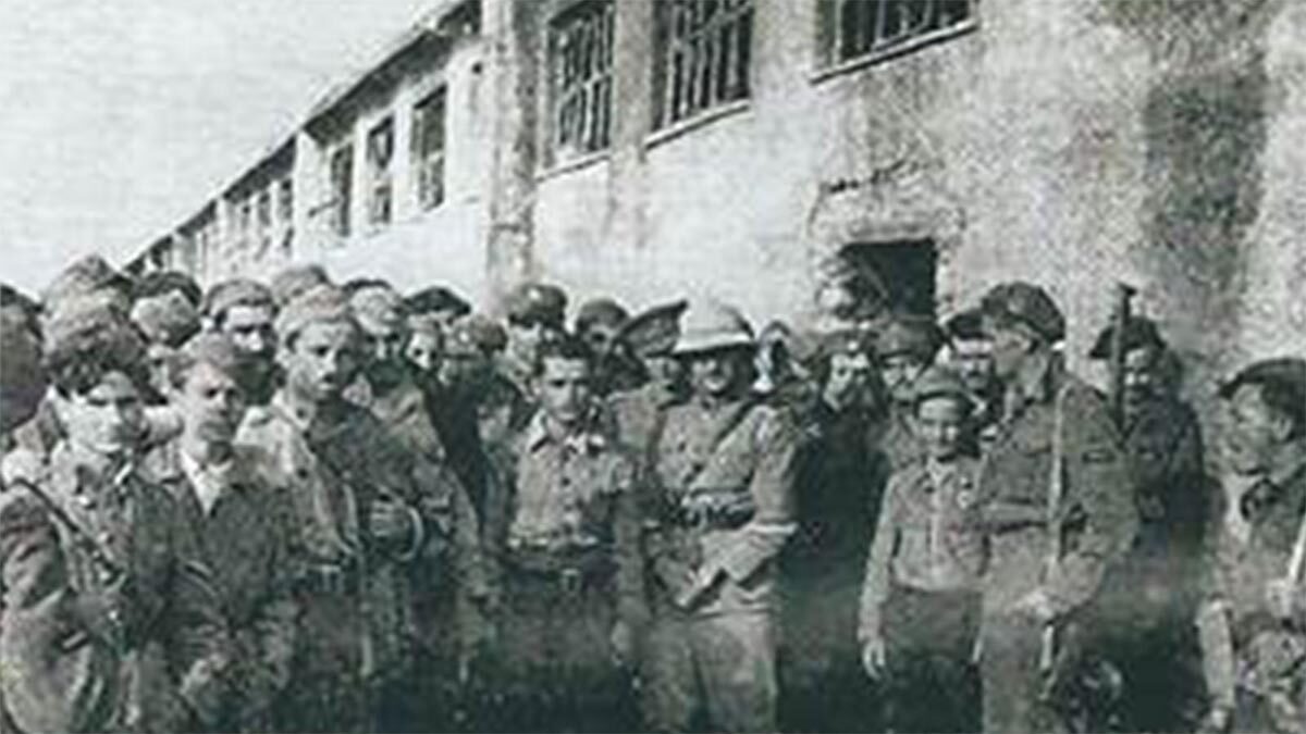 Οι Άγγλοι απελευθερώνουν ταγματασφαλίτες