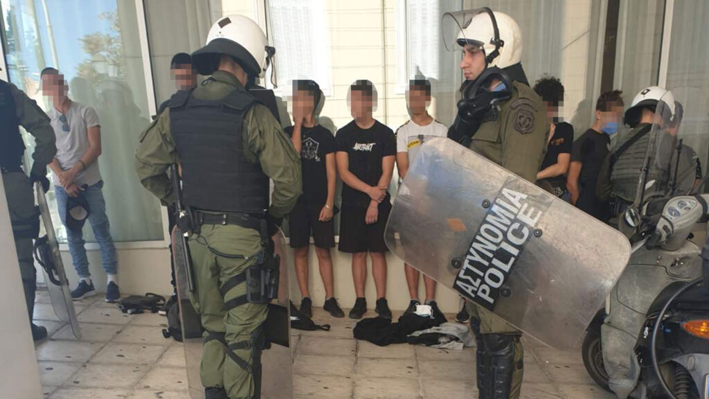 Φώτο Αρχείου / Καταστολή - Ελληνική Αστυνομία - ΜΑΤ - Προσαγωγές μαθητών στο συλλαλητήριο της 15ης Οκτώβρη 2020