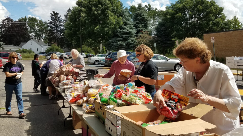 Πείνα στις ΗΠΑ - Πρόγραμμα Feeding America - Προβλέπει 50 εκατομμύρια σε «επισιτιστική ανασφάλεια» κι αυτούς τα 17 εκατομμύρια είναι ανήλικοι