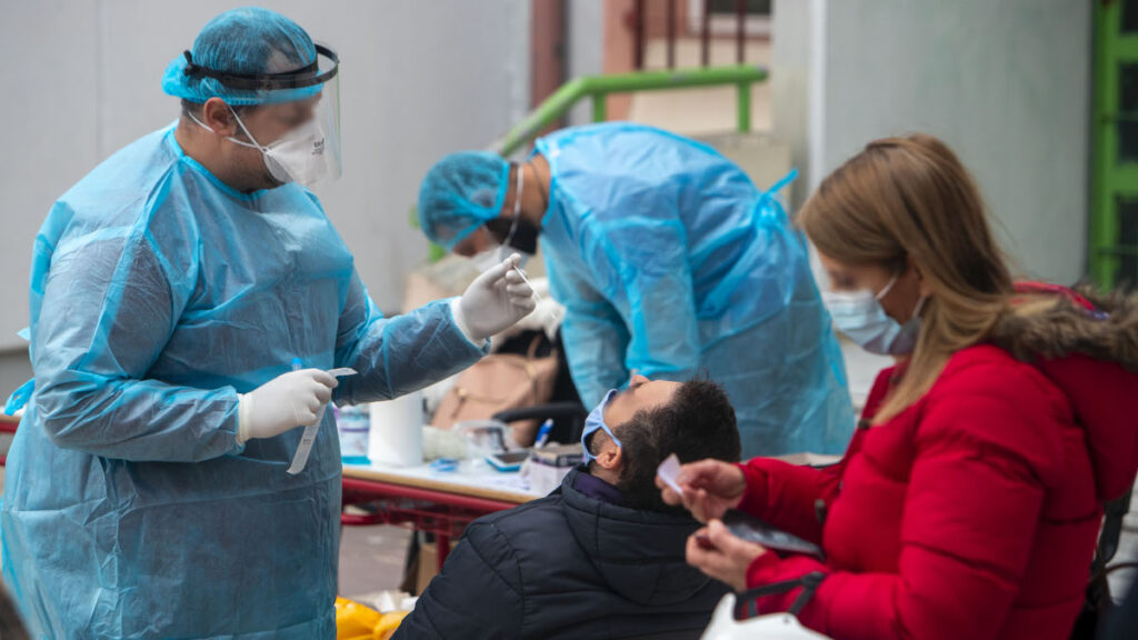 Rapid test σε εκπαιδευτικούς στο Δήμο Καλαμαριάς Θεσσαλονίκης