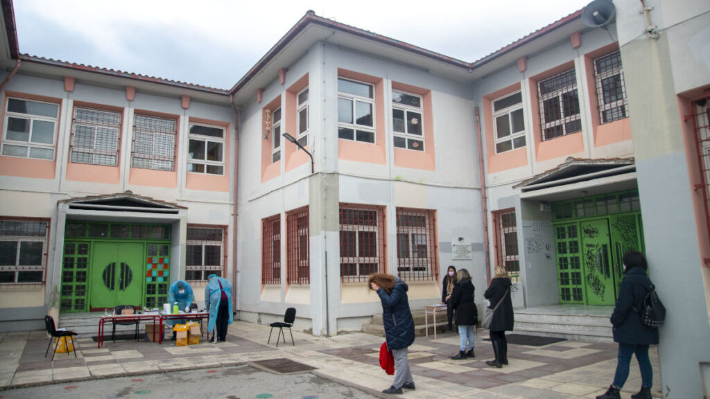 Rapid test σε εκπαιδευτικούς στο Δήμο Καλαμαριάς Θεσσαλονίκης