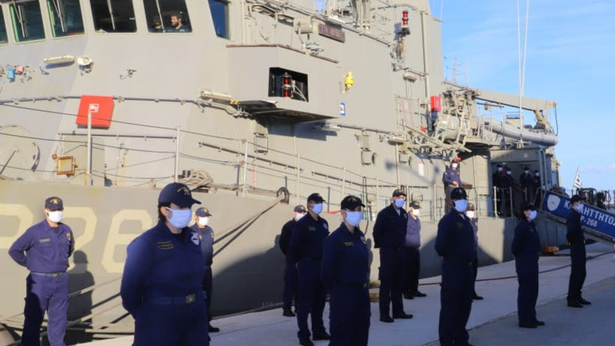 Πολεμικό Ναυτικό - Το πλήρωμα της Κανονιοφόρου Αήττητος (P268) - Τύπου "OSPREY HSY 56A"