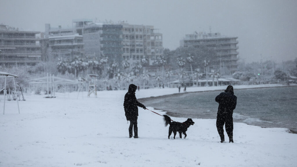 Χιόνια στην Αθήνα - Παραλία Παλαιού Φαλήρου