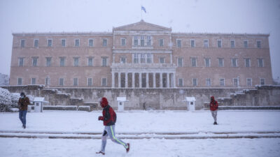 Χιόνια στην Αθήνα - Βουλή