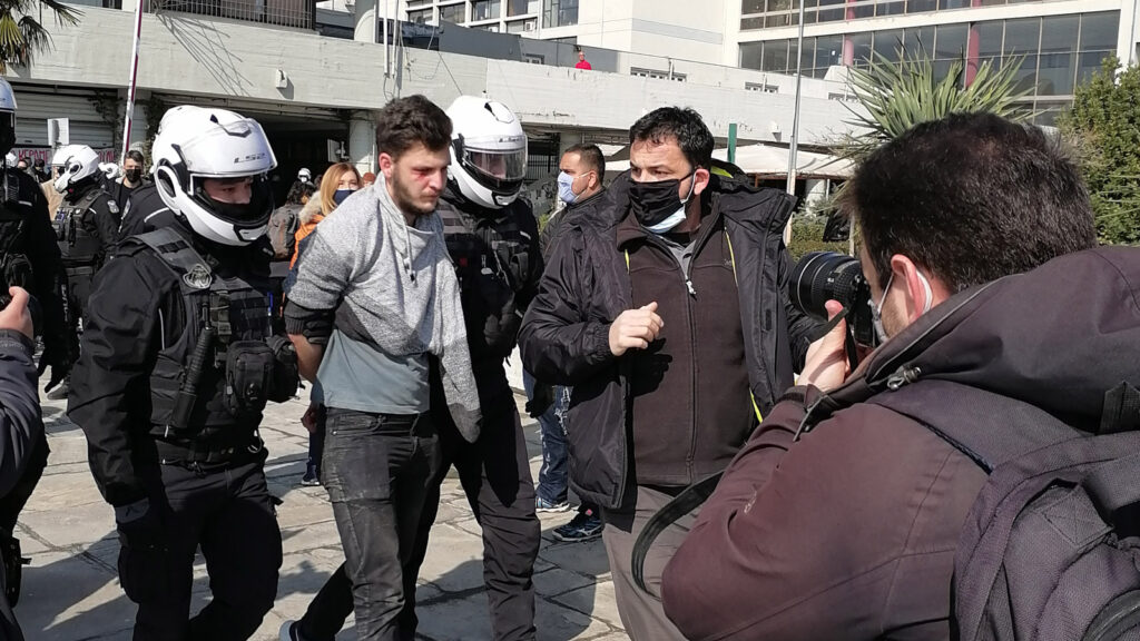 Αστυνομία - Όργιο κρατικής καταστολής στο Αριστοτέλειο Πανεπιστήμιο Θράκης εναντίων φοιτητών που αγωνίζονταν το ασφαλές άνοιγμα των σχολών τους 22/2/2021