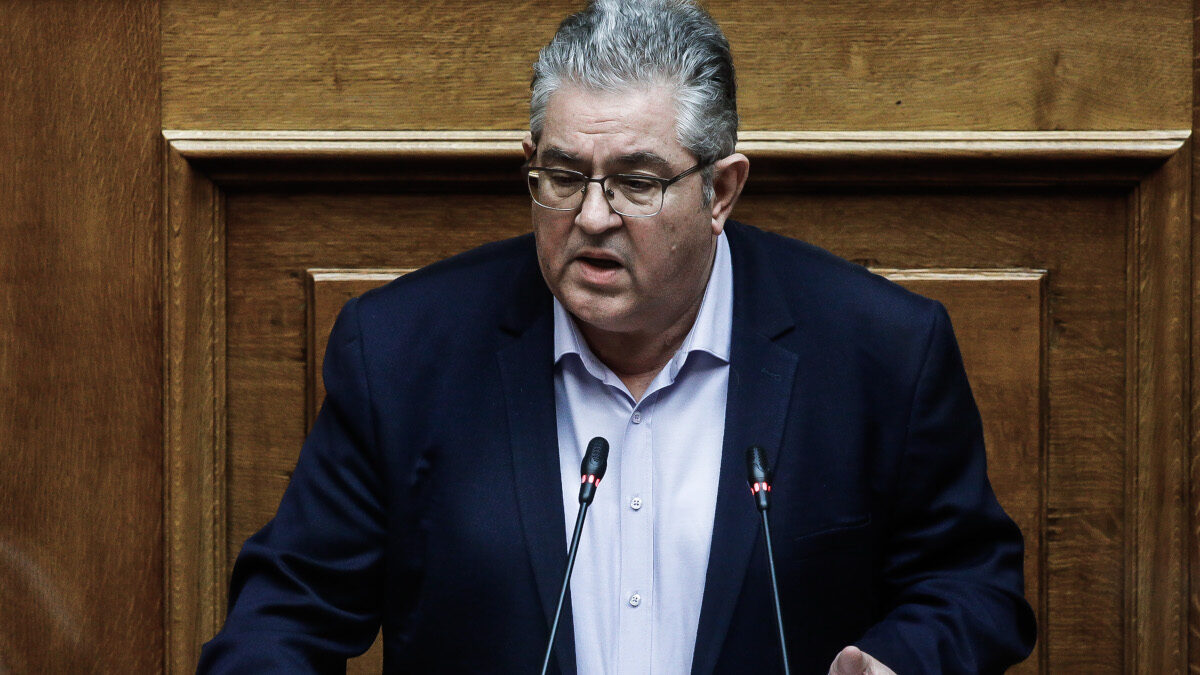 Ο ΓΓ της ΚΕ του ΚΚΕ, Δημήτρης Κουτσούμπας, στη συζήτηση στη Βουλή για την υπόθεση Λιγνάδη