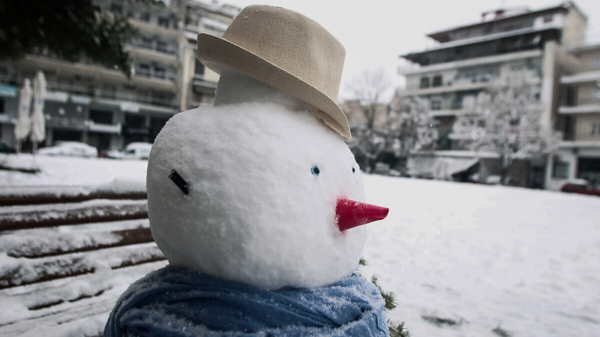 Χιόνια στην πόλη των Τρικάλων - 15-2-2021
