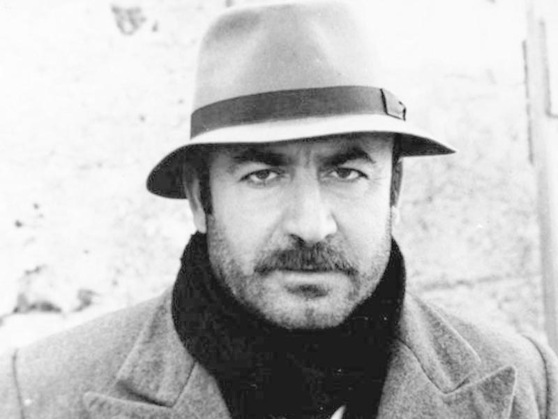 Πολιτισμός - Θέατρο - Κίνημα Ειρήνης - Βαγγέλης Καζάν