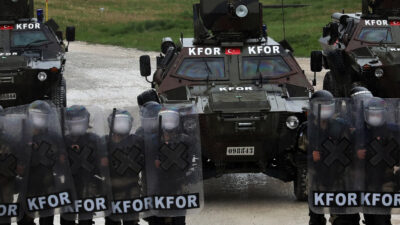 Τουρκικά στρατεύματα σε εκπαίδευση καταστολής πλήθους στο Νατοϊκό προτεκτοράτο του Κοσόβου