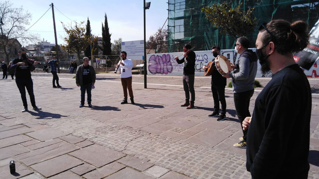 #artattack: Συγκεντρώσεις διαμαρτυρίας καλλιτεχνών στη Λάρισα