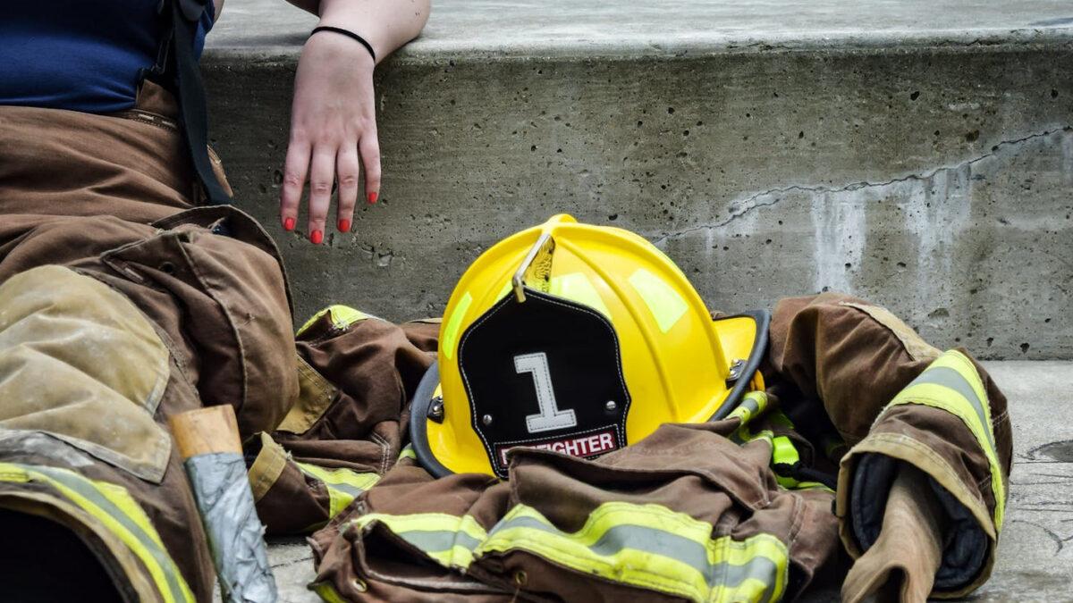 Γυναίκα - Πυροσβέστρια - Εργαζόμενη