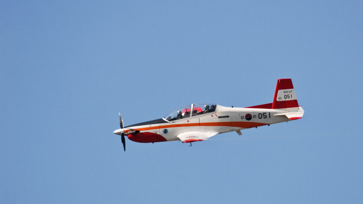 Το εκπαιδευτικό αεροσκάφος KT-1