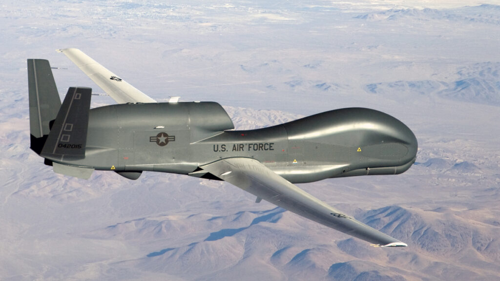 Μη επανδρωμένο αεροσκάφος των ΗΠΑ RQ-4 Global Hawk συλλογής πληροφοριών, επιτήρησης και αναγνώρισης