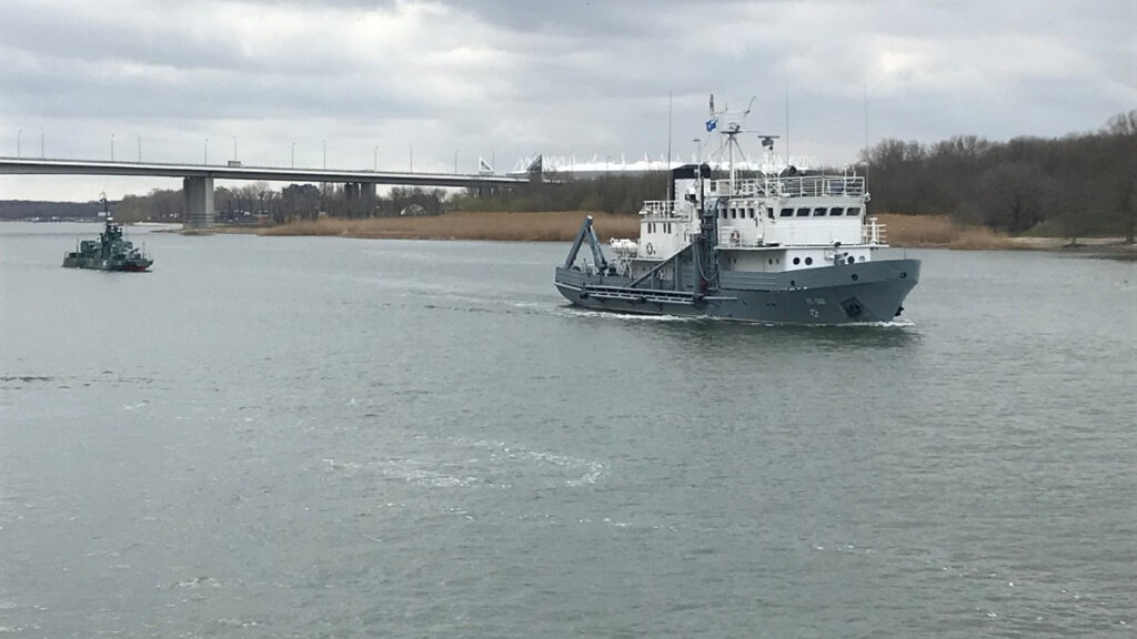 Ρωσικά πλοία του στόλου της Κασπίας στον ποταμό Ντον προς Μαύρη Θάλασσα