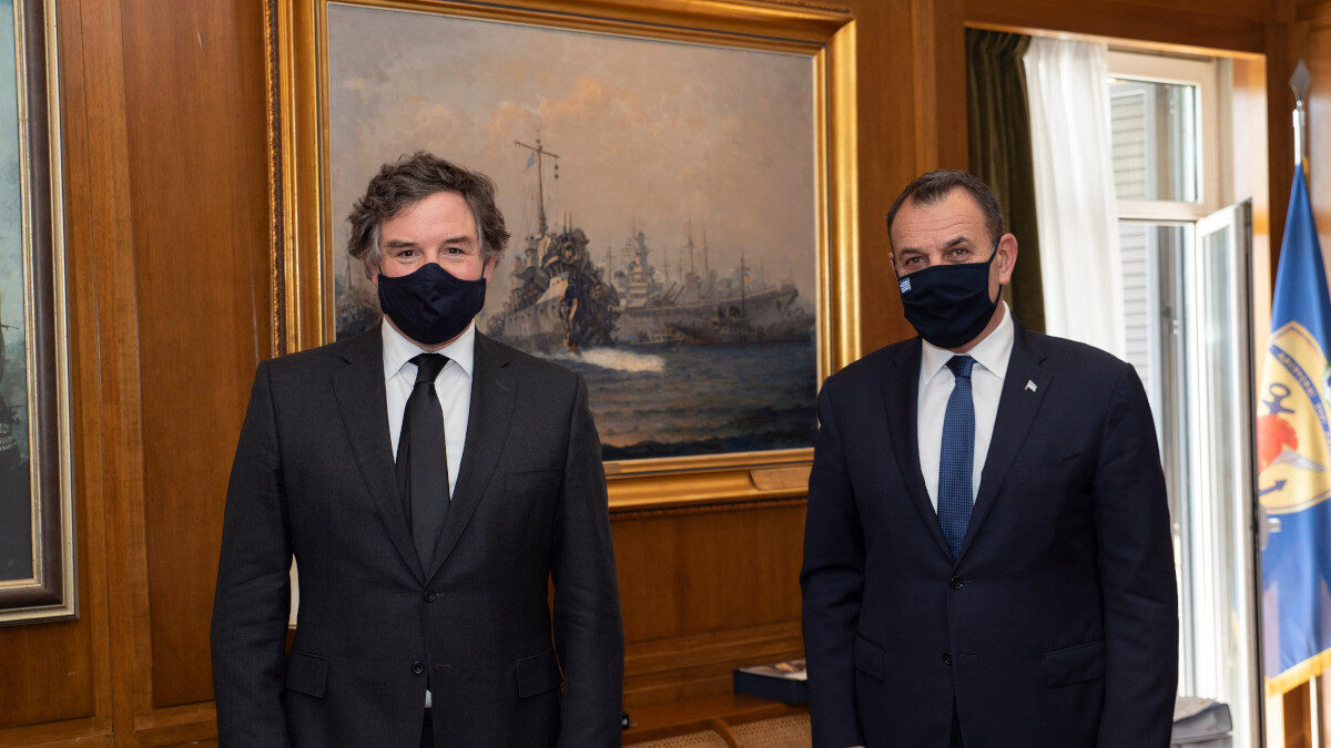 Συνάντηση Ν. Παναγιωτόπουλου με τον Βρετανό Υπουργό Αμυντικών Εξοπλισμών, Τζ. Κουίν