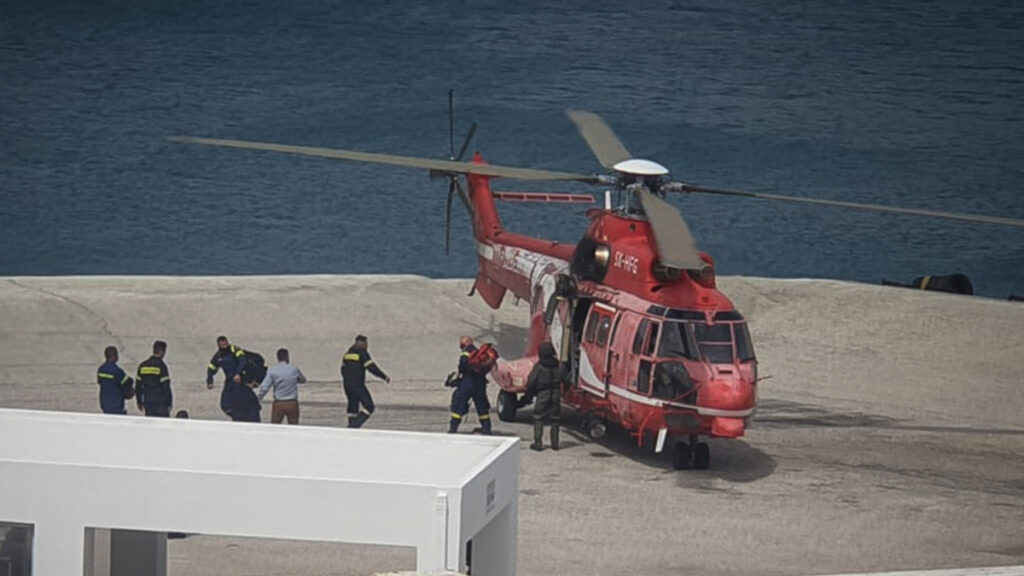 Πυροσβεστική - Μεταφορά ενισχύσεων (ΕΜΑΚ) με ελικόπτερο - Πυρκαγιά στην Άνδρο - 4/4/2021