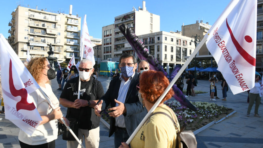 Κινητοποίηση εικαστικών στην πλατεία Γεωργίου στην Πάτρα