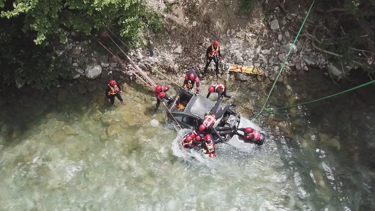 Εκπαιδευτική άσκηση της ΕΜΑΚ (Πυροσβεστική) - Ποταμός Άραχθος