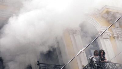 Εργατικό κίνημα - Διαδηλώσεις κατά της αντεργατικής πολιτικής, 2010 - Εμπρησμός «Μαρφίν»